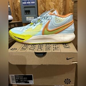 Kyrie Nike Men’s Shoes, NIB